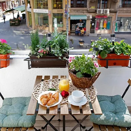Traditional Romanian Apartments Bucureşti Exterior foto