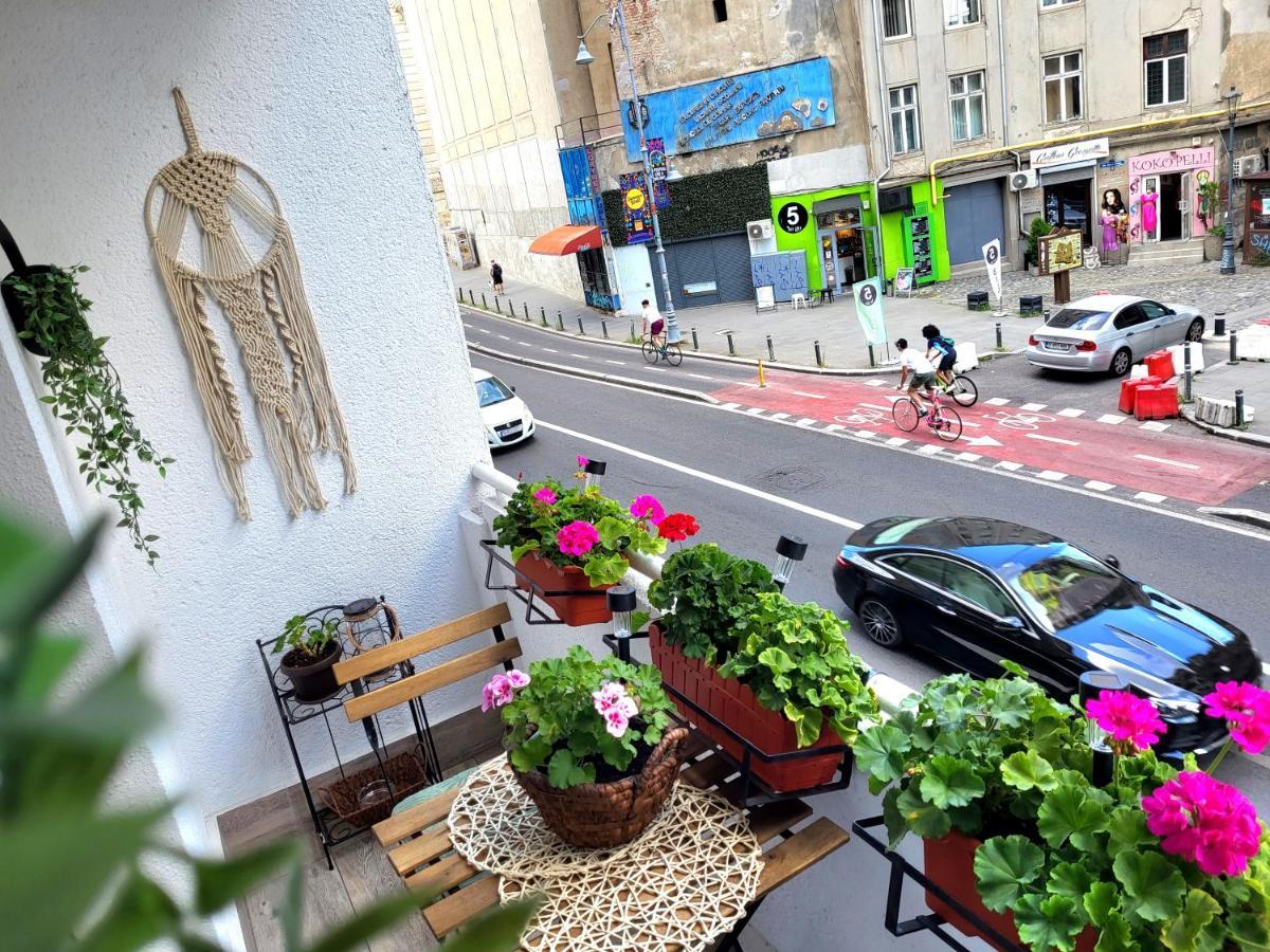 Traditional Romanian Apartament Bucureşti