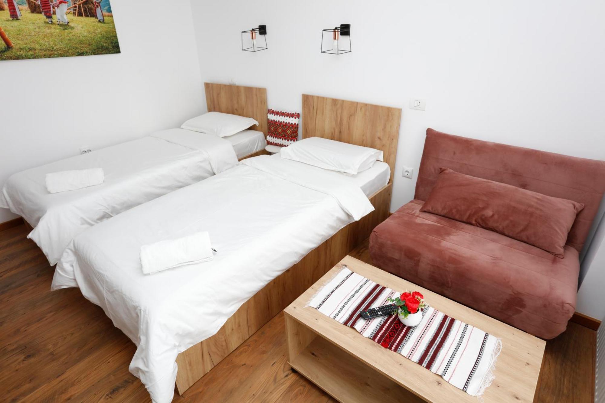 Traditional Romanian Apartament Bucureşti