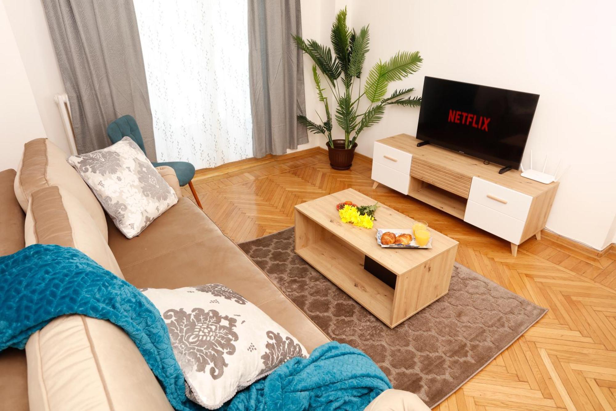 Traditional Romanian Apartament *