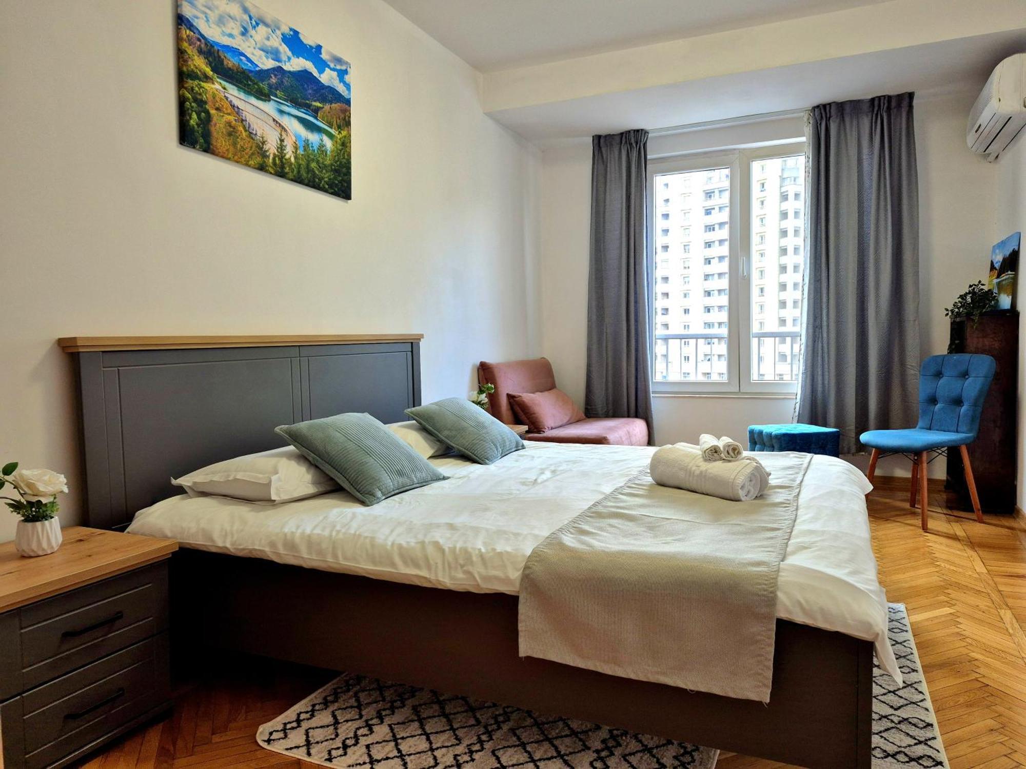 Apartament Traditional Romanian